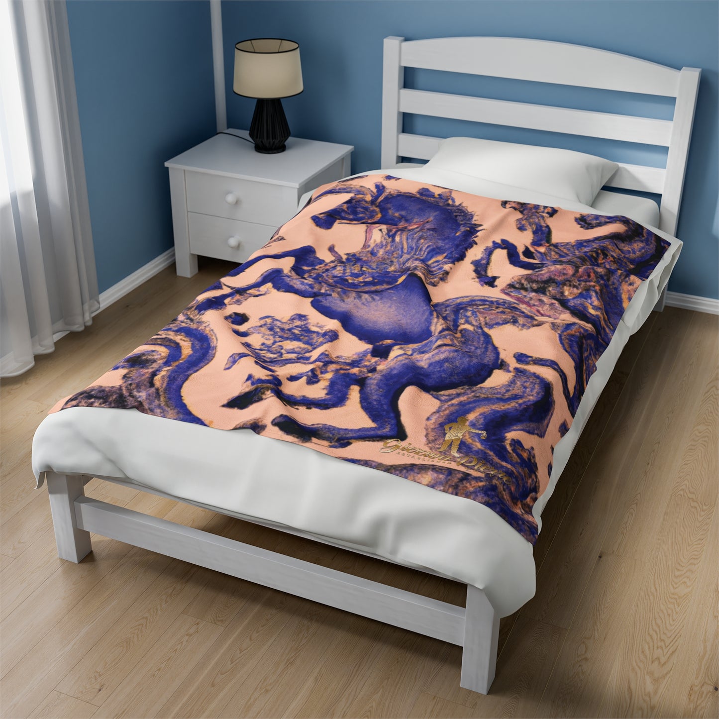 The Plush Horse Blanket - GIEZWA PIERRE