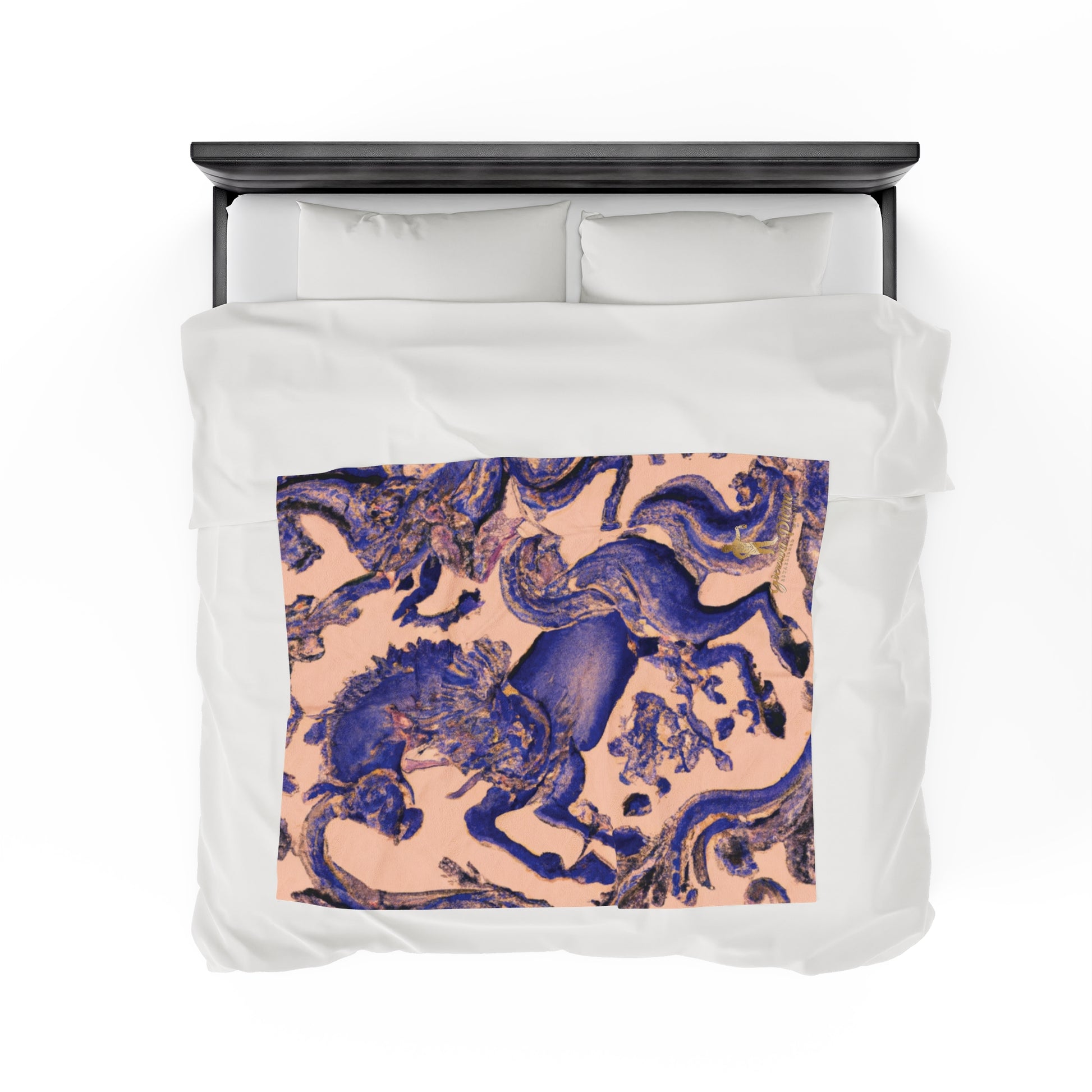 The Plush Horse Blanket - GIEZWA PIERRE